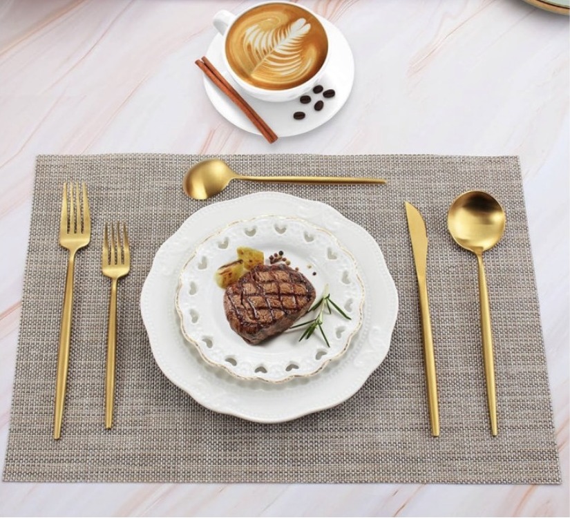 Dinner Knife (Gold)